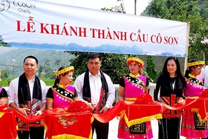 Khánh thành, bàn giao cầu Cô Son cho xã Bon Phặng