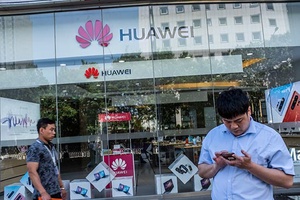 Thế giới tuần qua: Cuộc chiến Huawei và nguy cơ suy giảm tăng trưởng kinh tế toàn cầu