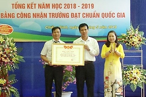 Trường THCS Chiềng Sinh (Thành phố): Đón Bằng công nhận trường đạt chuẩn quốc gia