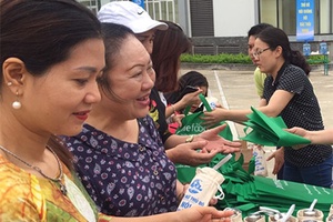 Hà Nội: Hội LHPN phát động phong trào "chống rác thải nhựa"