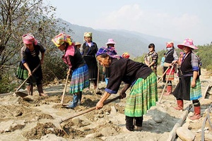 Người cao tuổi Mường La với phong trào "Tuổi cao gương sáng"