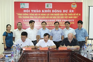 Hội thảo “Tăng cường tiếng nói và năng lực cho người dân tộc thiểu số dễ bị tổn thương ứng phó với biến đổi khí hậu Tây Bắc Việt Nam (VOF)”