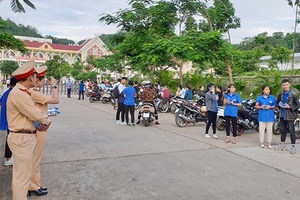 Hơn 100 đoàn viên, thanh niên tình nguyện thực hiện Chương trình “Tiếp sức mùa thi 2019”