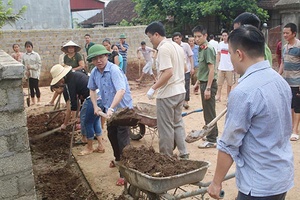 “Ngày thứ 7 tình nguyện về cơ sở xây dựng nông thôn mới” ở Phù Yên