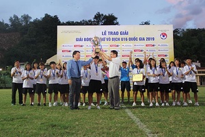 Đội tuyển U16 thành phố Hà Nội vô địch Giải bóng đá nữ U16 Quốc gia năm 2019