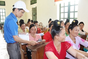 Tổ chức hoạt động tình nguyện tại xã Mường Chùm