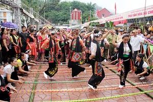 Náo nức Ngày hội văn hóa các dân tộc huyện Mộc Châu năm 2019