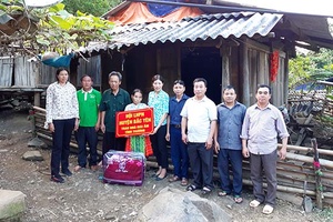 Bắc Yên: Bàn giao nhà “Mái ấm tình thương” cho hội viên phụ nữ xã Phiêng Côn