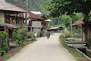 Về Mường Chiên