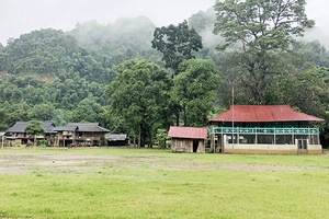 “Đảng viên đi trước - làng nước theo sau”