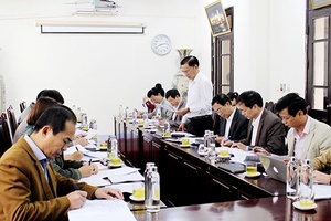 Tổ công tác 1169 của UBND tỉnh làm việc với Sở Tài nguyên và Môi trường