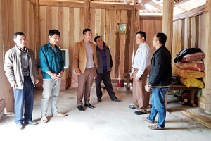 Bàn giao nhà “Mái ấm hội nông dân” cho hội viên nghèo tại xã Chiềng Xuân