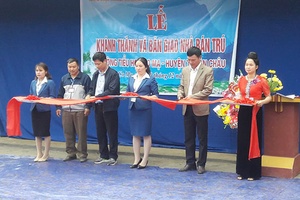 Khánh thành và bàn giao nhà bán trú cho Trường Tiểu học Co Mạ 1