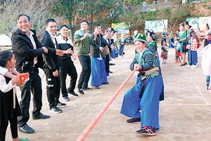 Sắc màu vùng cao Hang Chú