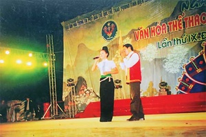 Ca sỹ bản mường