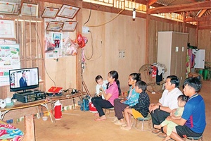 Điện về thắp sáng vùng cao Long Hẹ