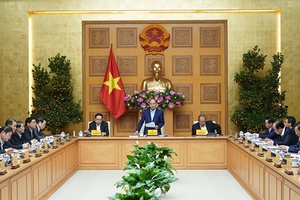 Nghiên cứu đúc rút kinh nghiệm của các nước để đưa đất nước phát triển