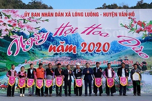 Ngày hội Hoa đào xã Lóng Luông năm 2020