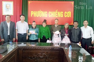 Chi cục Thuế khu vực Thành phố Sơn La- Mường La chung tay thực hiện Chương trình “Tết xum vầy”