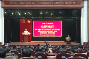 Gặp mặt kỷ niệm 90 năm Ngày thành lập Đảng Cộng sản Việt Nam