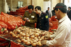 Hà Nội: Kiểm tra, đôn đốc các biện pháp phòng, chống dịch bệnh và đảm bảo an toàn thực phẩm