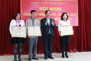 Các ngành, đơn vị triển khai nhiệm vụ năm 2017