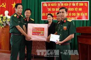 Chủ tịch Quốc hội Nguyễn Thị Kim Ngân thăm, chúc Tết người nghèo tại Bến Tre