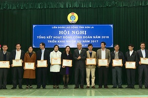 Phong trào thi đua yêu nước trong CNVCLĐ