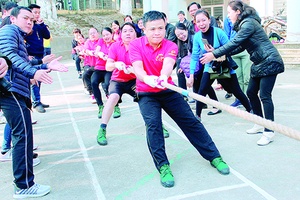 Giao lưu văn nghệ và thi đấu thể thao liên cơ quan khu bản Cọ lần thứ XI