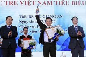 Xứng đáng danh hiệu Thầy thuốc trẻ Việt Nam tiêu biểu toàn quốc năm 2017