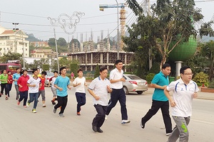 Lễ phát động “Ngày chạy Olympic - Vì sức khỏe toàn dân” năm 2017