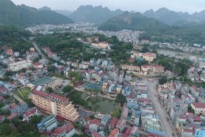 Thành phố Sơn La quyết tâm thực hiện thắng lợi nhiệm vụ mục tiêu cơ bản năm 2017