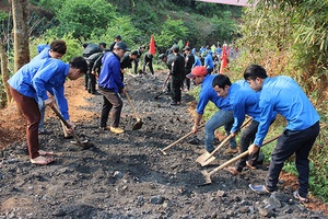Tuổi trẻ thi đua lập thành tích  chào mừng đại hội Đoàn các cấp