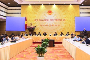 Tiếp tục nỗ lực phấn đấu tăng trưởng GDP 6,7%, bảo đảm các cân đối lớn của nền kinh tế