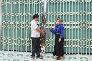 Quan tâm chăm lo cho người nghèo