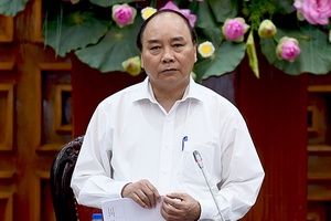 Thủ tướng Nguyễn Xuân Phúc: Nỗ lực thực hiện mục tiêu tăng trưởng 6,7% trong năm 2017