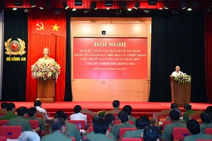 Thủ tướng Nguyễn Xuân Phúc: An ninh kinh tế phải gắn với phòng chống tham nhũng, tiêu cực
