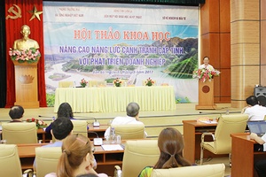 Hội thảo khoa học “Nâng cao năng lực cạnh tranh cấp tỉnh với phát triển doanh nghiệp”