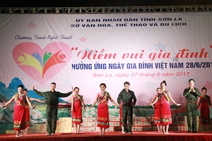 Chương trình nghệ thuật “Niềm vui gia đình”