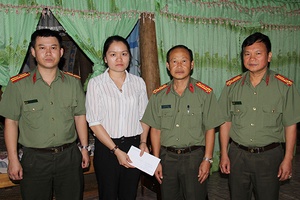 Nhớ anh - mùa quả núc nác