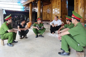 Lặng thầm góp những chiến công