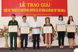 Thi đua khuyến học, khuyến tài, xây dựng xã hội học tập