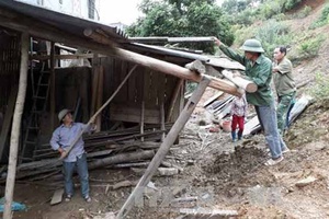 Mưa dông gây thiệt hại lớn tại nhiều địa phương