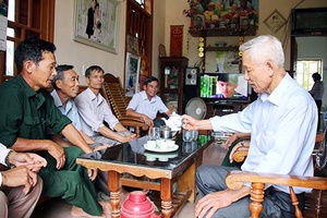 Chung tay chăm sóc nạn nhân chất độc màu da cam