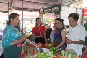 Khai trương tuần hàng nông sản, thực phẩm an toàn Sơn La tại Hà Nội