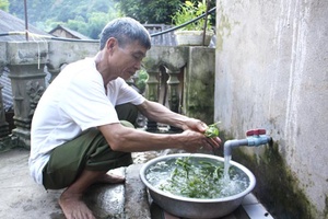 Khắc phục nguồn nước cho nhân dân huyện Mường La sau lũ