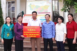 Đoàn công tác Thành phố Hồ Chí Minh thăm và làm việc tại tỉnh ta