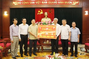 Đảng bộ Khối các cơ quan Trung ương:  Ủng hộ 300 triệu đồng cho tỉnh ta khắc phục hậu quả thiên tai