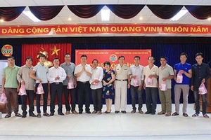 Hỗ trợ nông dân sử dụng sản phẩm sữa từ nông sản Việt