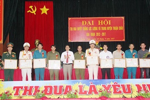 Đại hội thi đua Quyết thắng lực lượng vũ trang huyện Thuận Châu giai đoạn 2012-2017